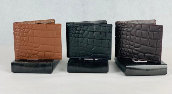stylish men's leather bi fold wallet | pocket friendly size | 1 pc