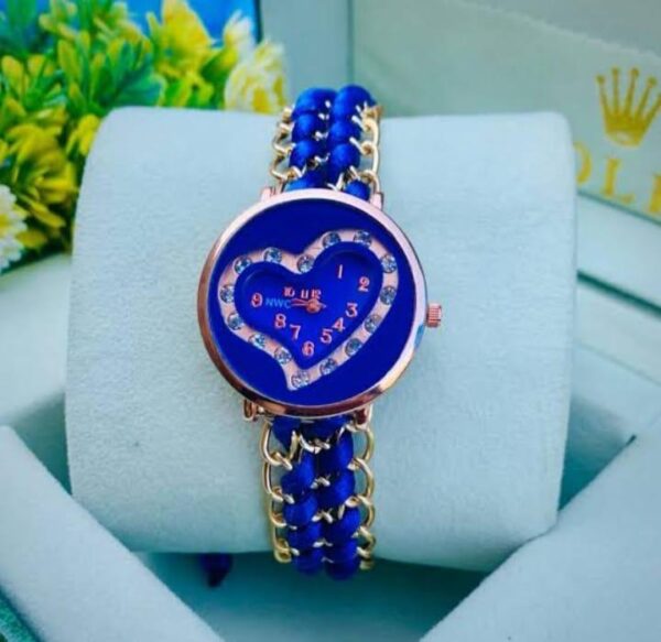stylish women's quartz heart watch with chain strap 1 pc