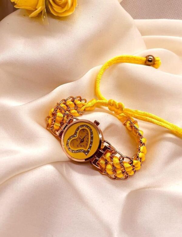 stylish women's quartz heart watch with chain strap 1 pc