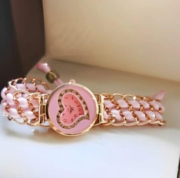 stylish women's quartz heart watch with chain strap 1 pc